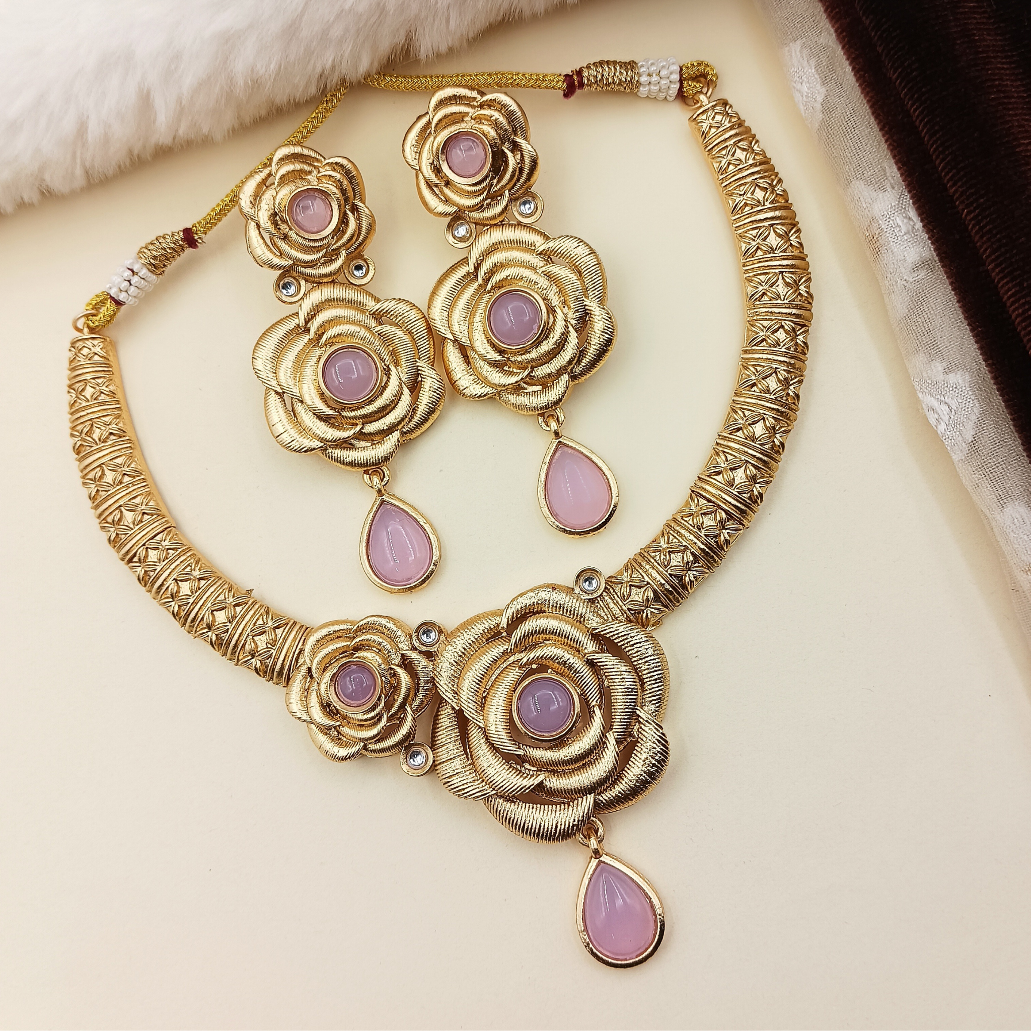 Hasadi Necklace | Rajwadi Rose Design with Green Stones Bridal Set