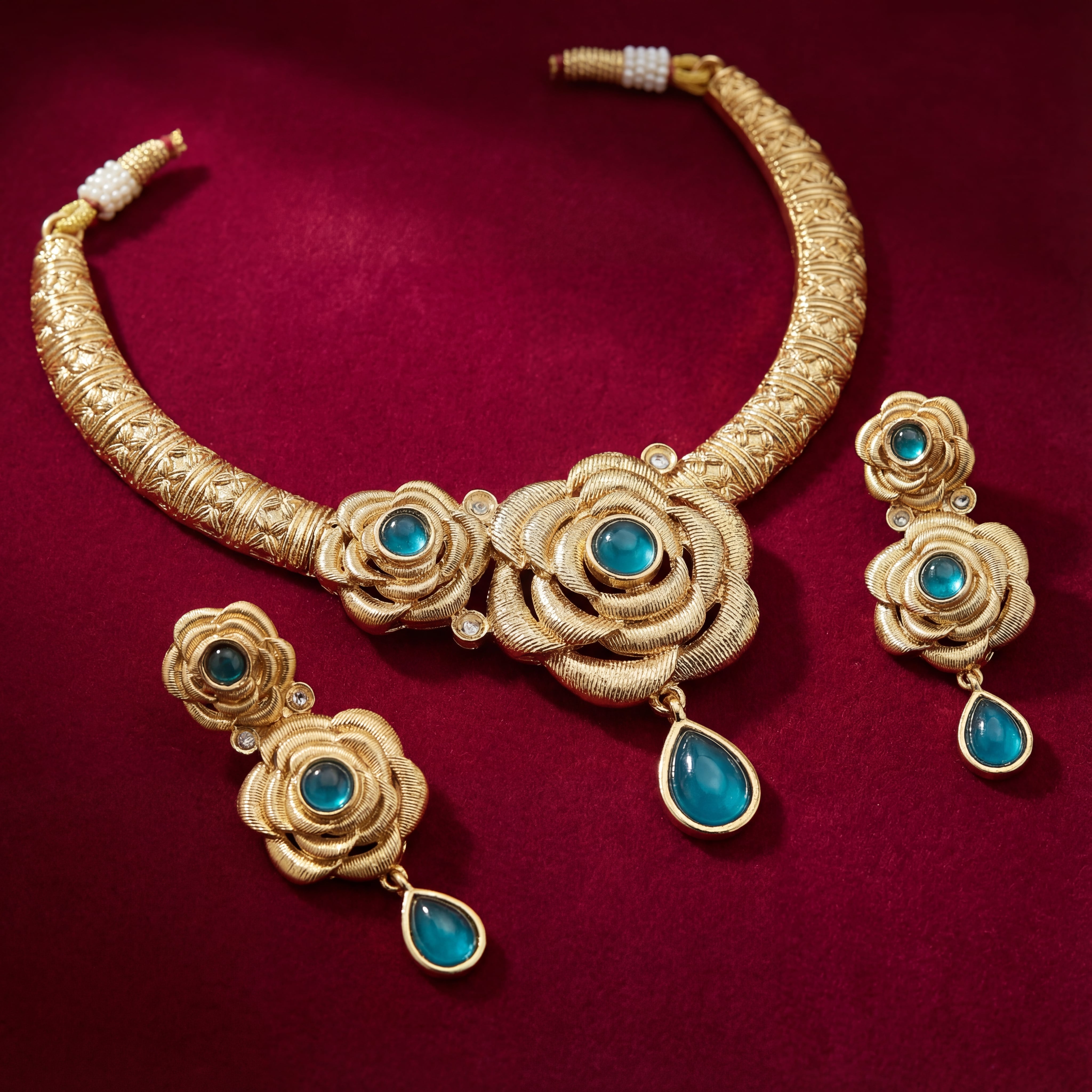 Hasadi Necklace | Rajwadi Rose Design with Green Stones Bridal Set
