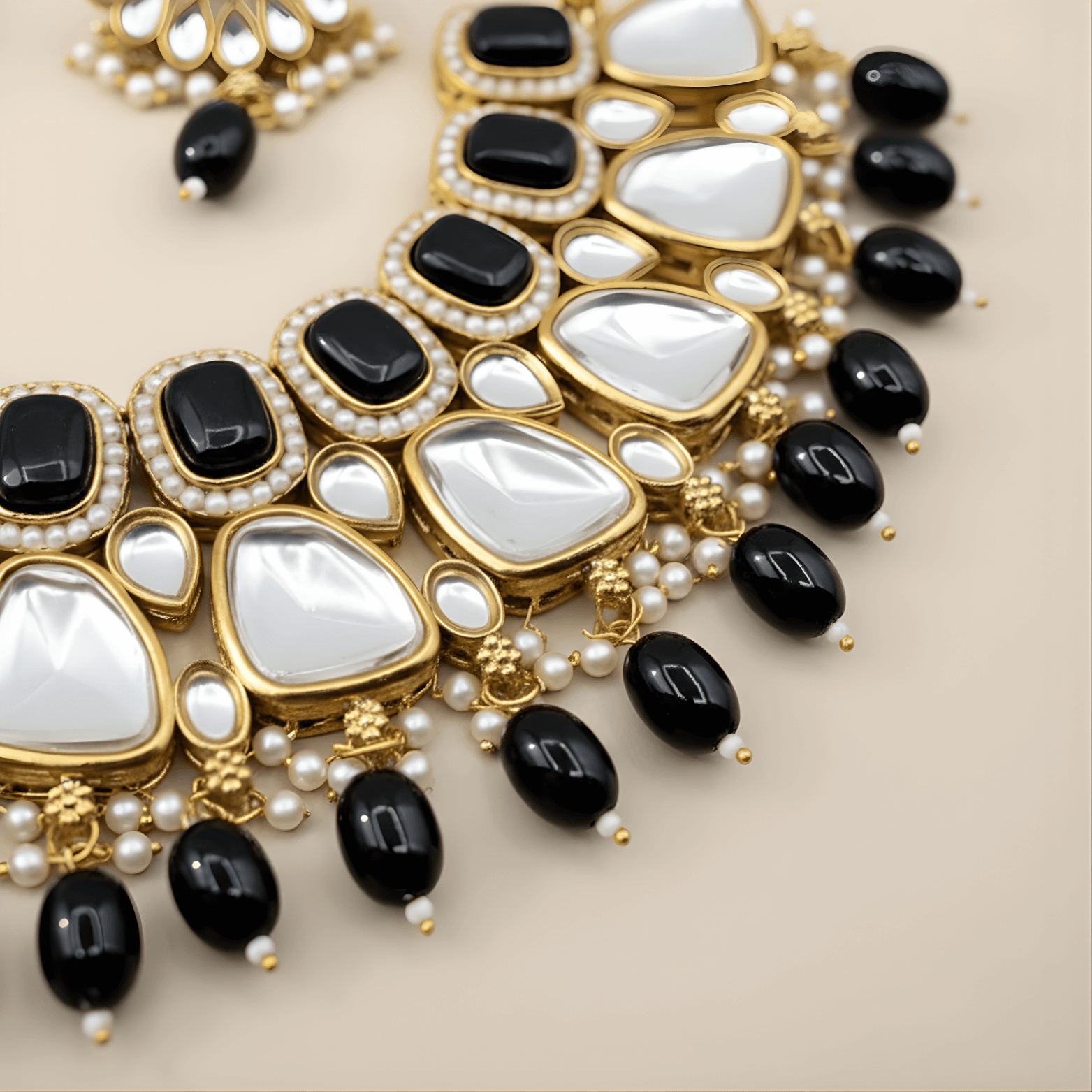 Kundan Choker Set | Earrings | Sarah Jadau Kundan Jewellery for Women